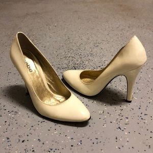 Bebe Ivory pumps